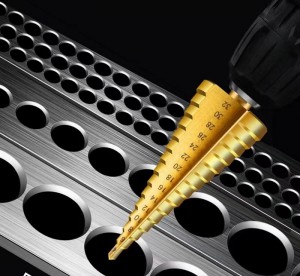 Titan-HSS-Stufenbohrer mit gerader Nut von 4–32 mm zum Bohren von Metall
